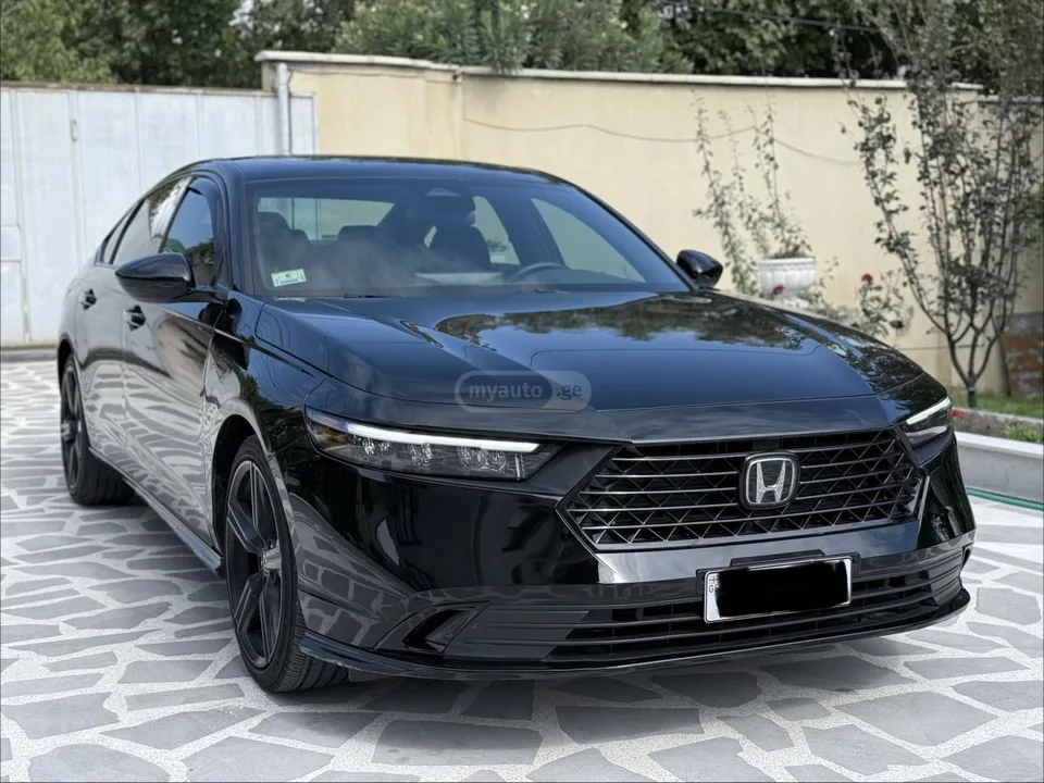 Honda Accord Sport-L w/o BSI 4dr Sedan CVT 2023 — фото 1, купить с доставкой в Москву