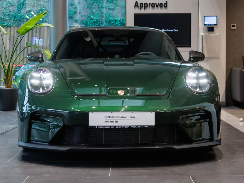 Porsche 911 2025 — миниатюра 2