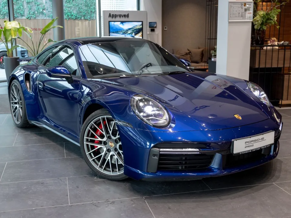 Porsche 911 2023 — миниатюра 2
