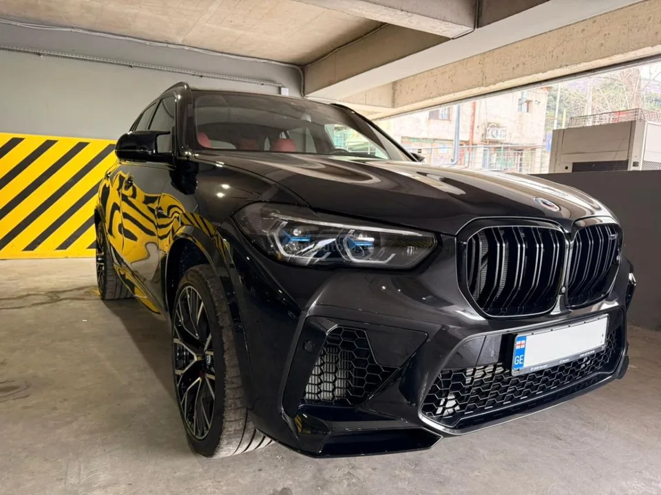 BMW X5 M 2022 — фото 1, купить с доставкой в Москву