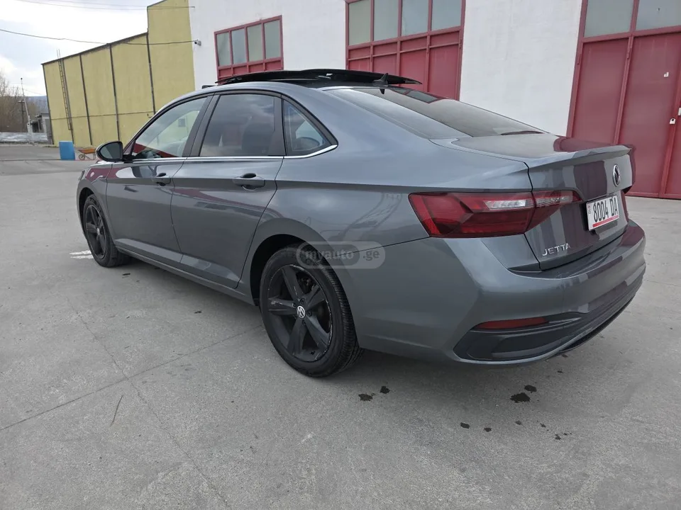 Volkswagen Jetta Se 2023 — миниатюра 3