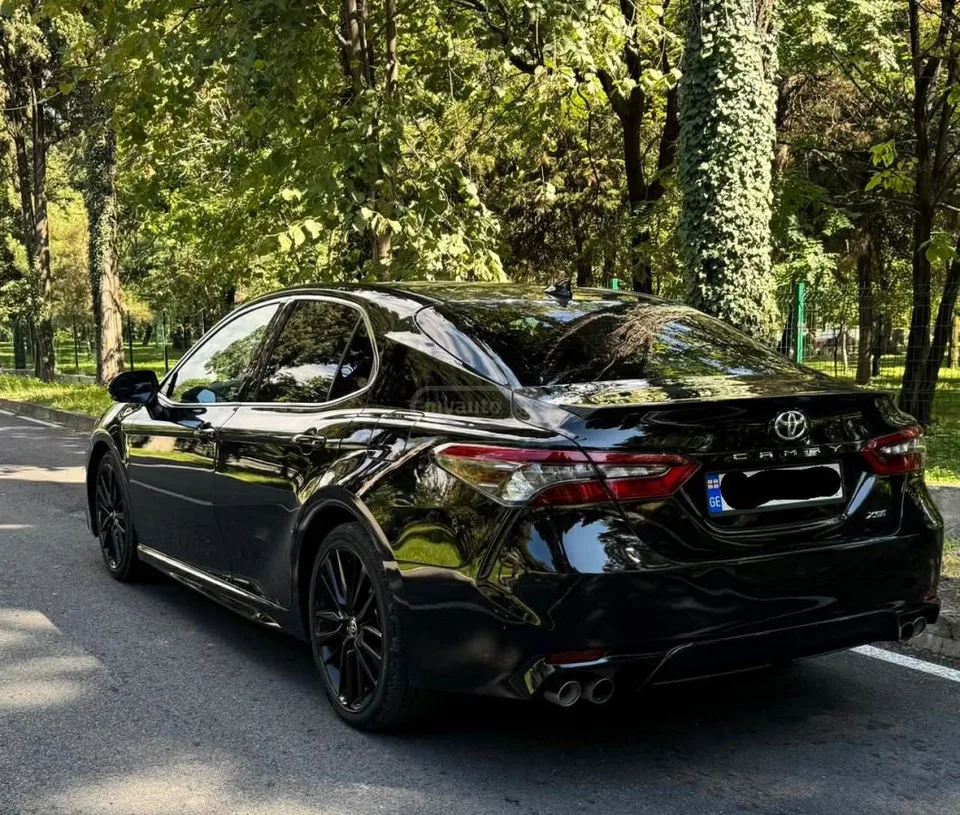 Toyota Camry XSE 4dr All-Wheel Drive Sedan 2022 — миниатюра 4
