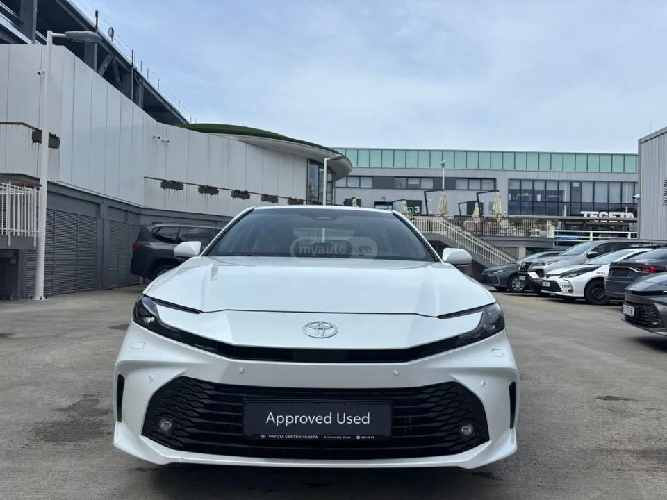 Toyota Camry 2024 — фото 1, купить с доставкой в Москву