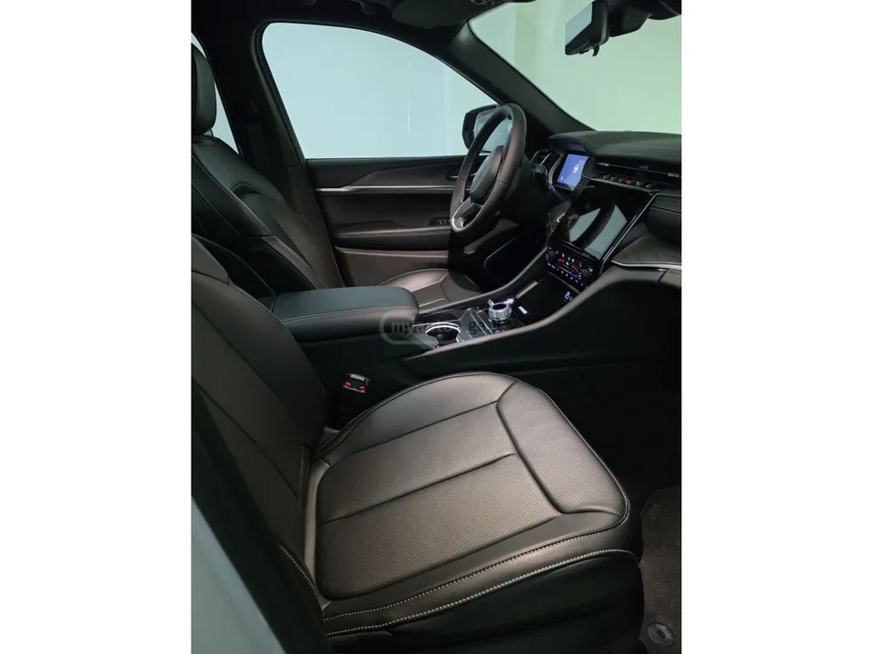Jeep Grand Cherokee limited 2025 — миниатюра 5