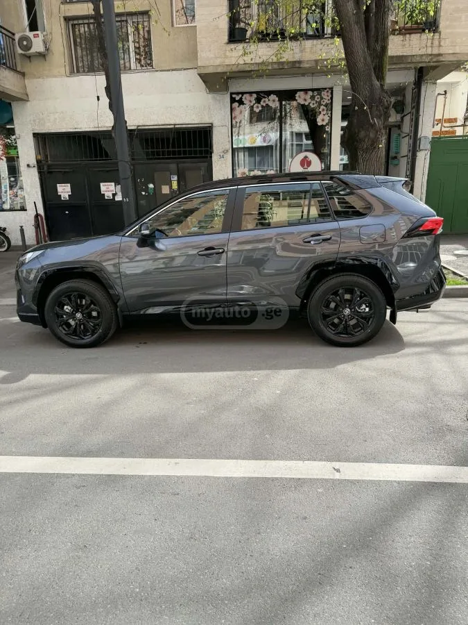 Toyota RAV 4 2025 — миниатюра 2