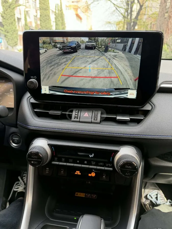 Toyota RAV 4 2025 — миниатюра 3