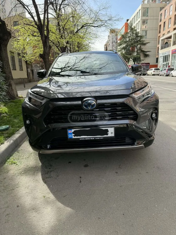 Toyota RAV 4 2025 — фото 1, купить с доставкой в Москву