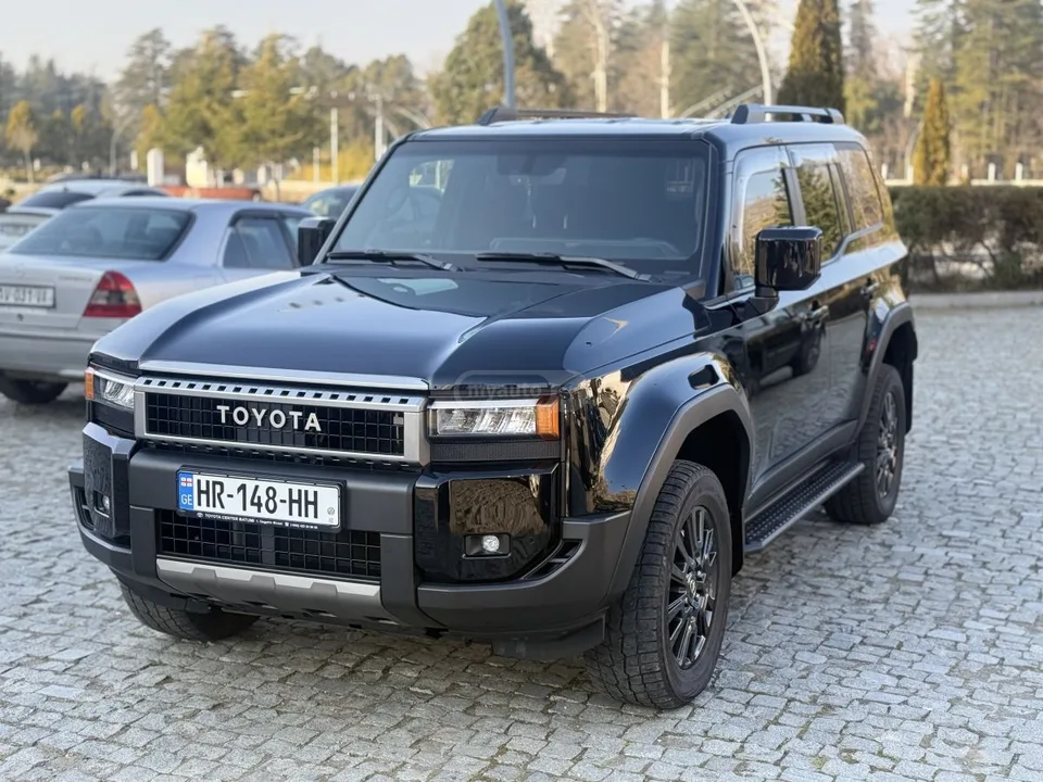 Toyota Land Cruiser Prado 2024 — миниатюра 2