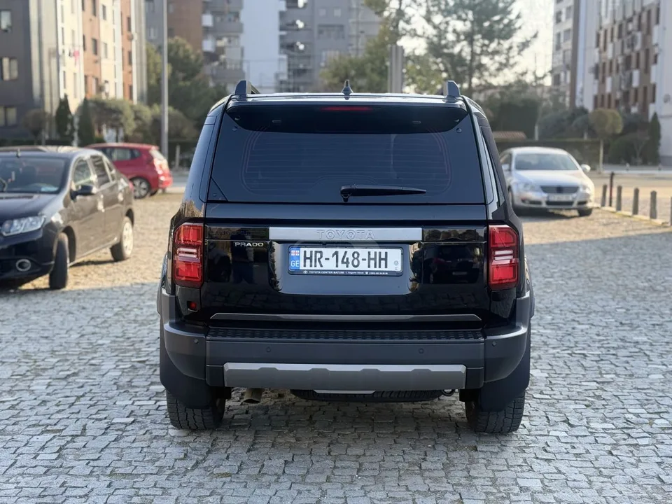 Toyota Land Cruiser Prado 2024 — миниатюра 3