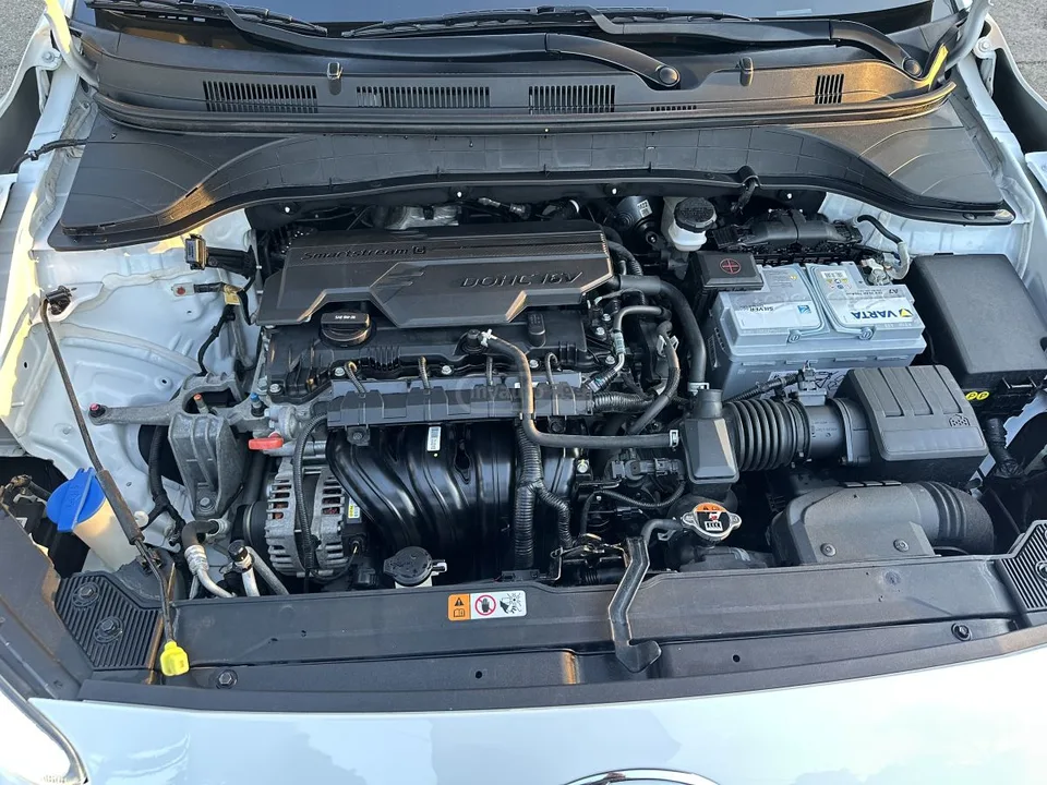 Hyundai kona SEL 4dr All-Wheel Drive CVT 2022 — миниатюра 4