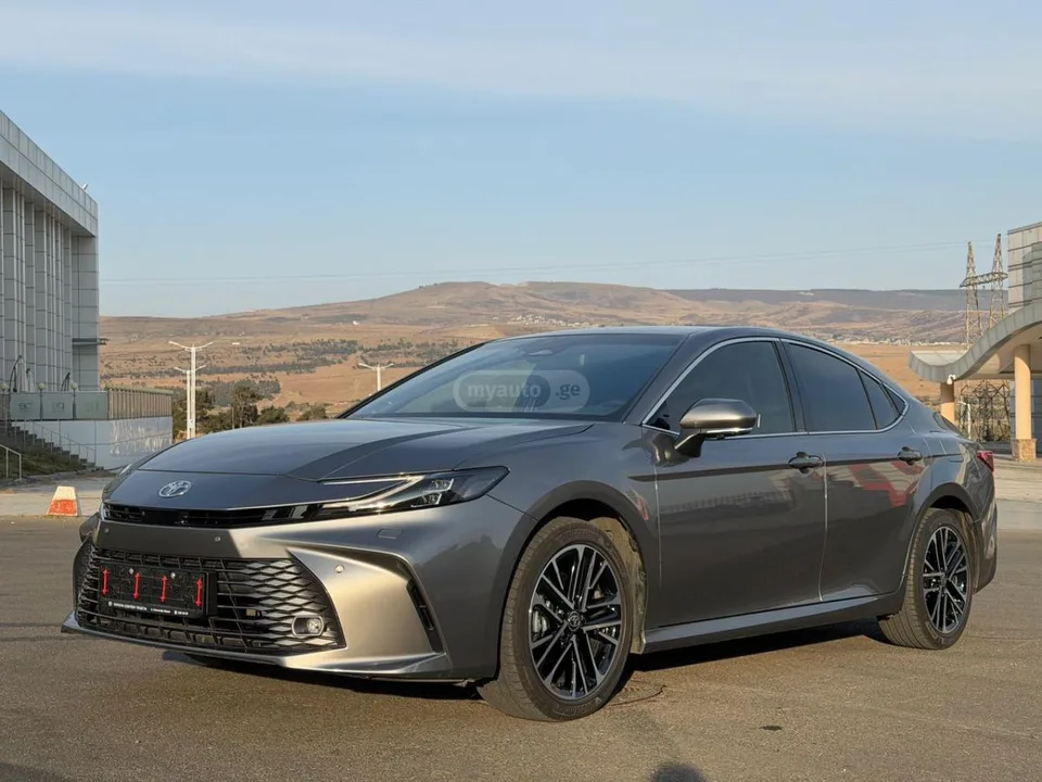 Toyota Camry Full 2025 — миниатюра 2