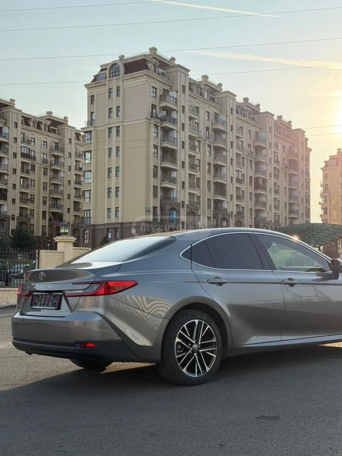 Toyota Camry Full 2025 — миниатюра 4