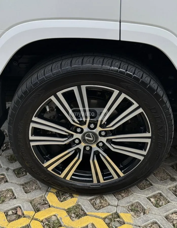 Lexus LX 500 2023 — миниатюра 5