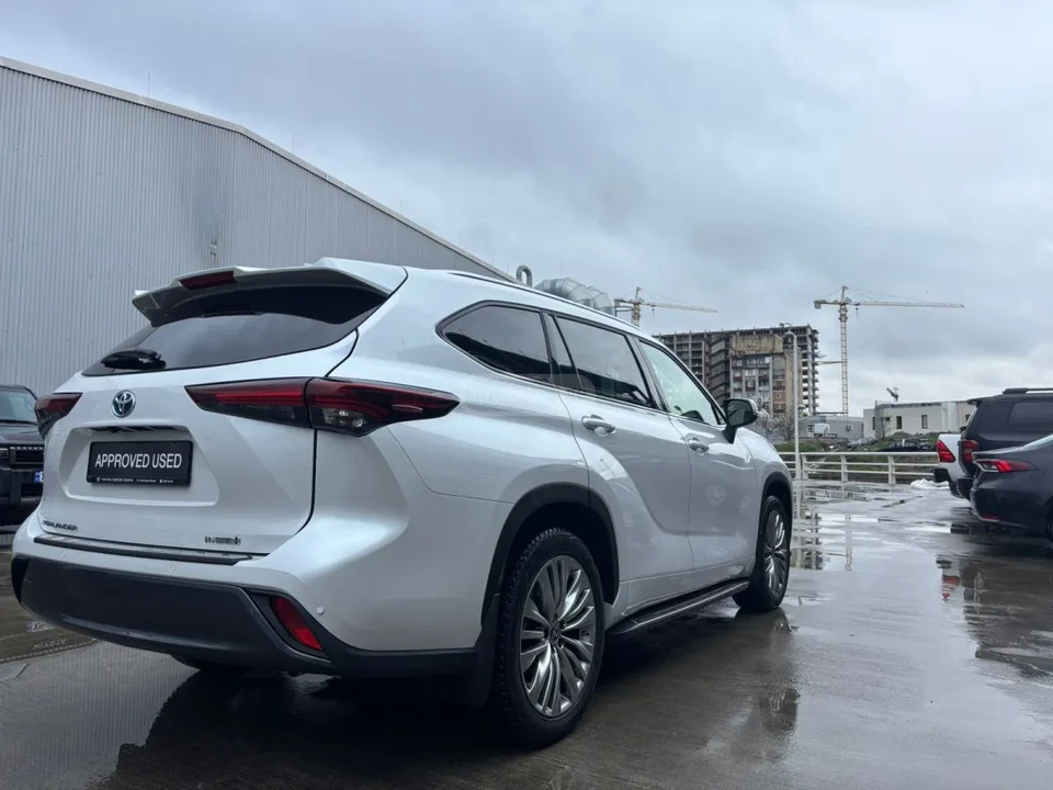 Toyota Highlander 2024 — миниатюра 3