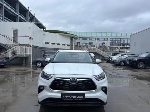 Toyota Highlander 2024 купить в Москве