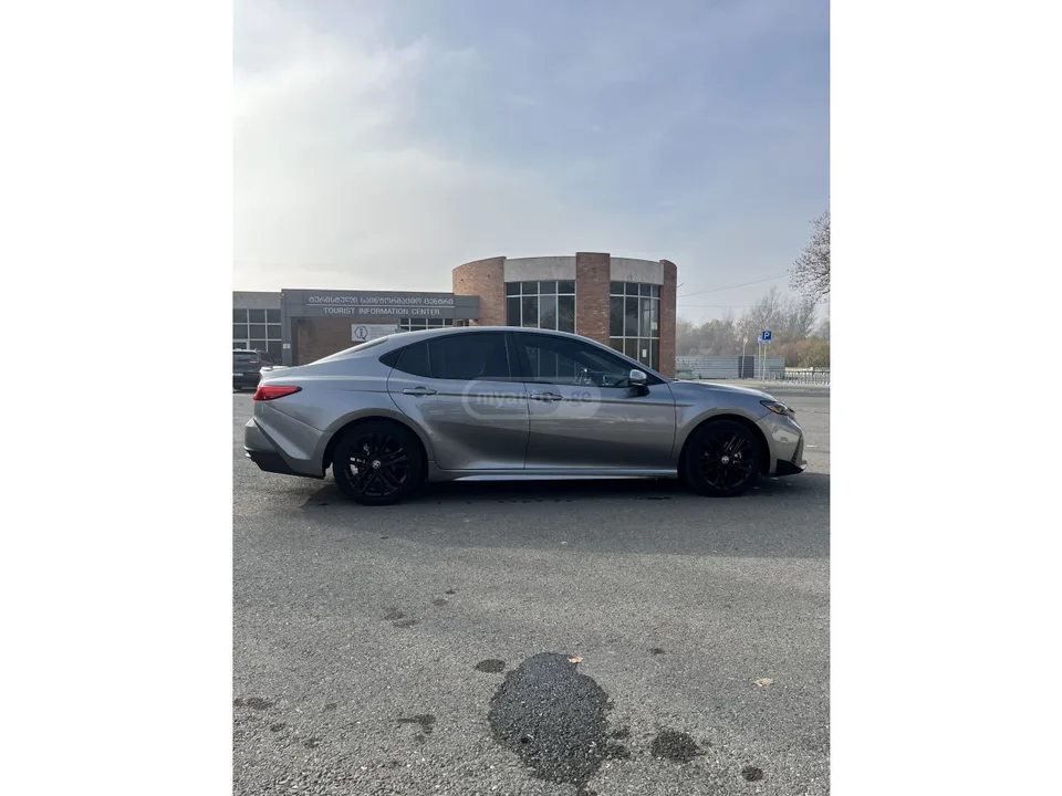 Toyota Camry 2024 — миниатюра 3