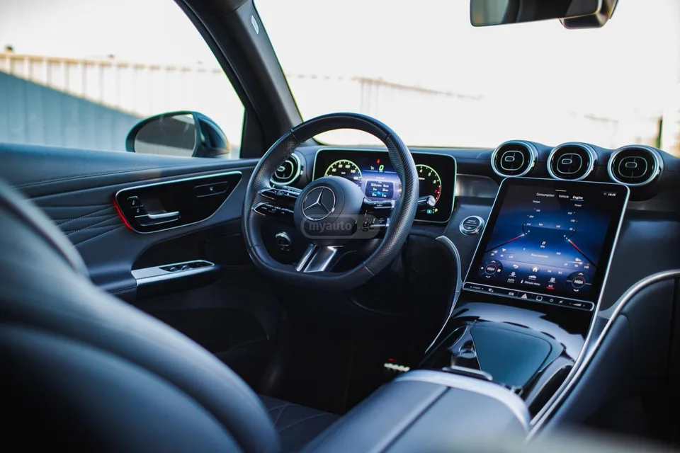 Mercedes-Benz GLC 200 2023 — миниатюра 3