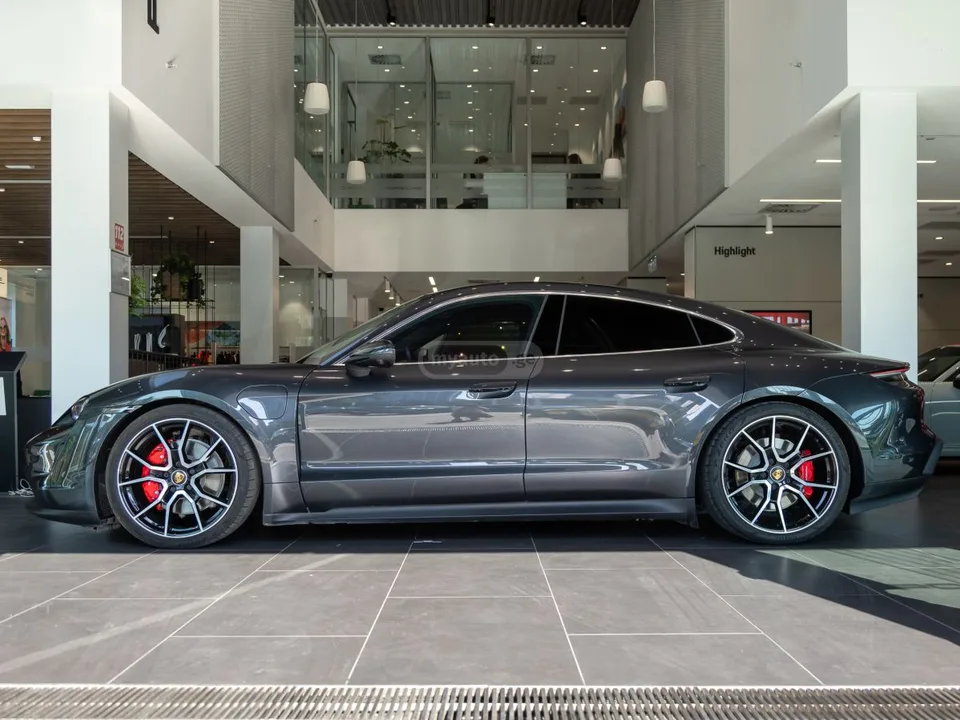 Porsche Taycan 4 S 2023 — миниатюра 2