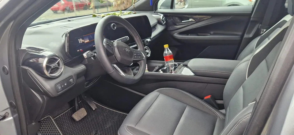 Chevrolet Blazer LT w 2LT All Wheel Drive 2024 — миниатюра 3