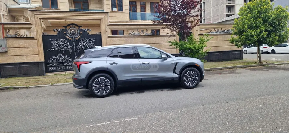 Chevrolet Blazer LT w 2LT All Wheel Drive 2024 — миниатюра 5