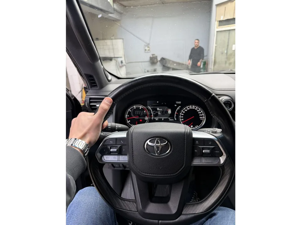 Toyota Land Cruiser 2024 — миниатюра 3