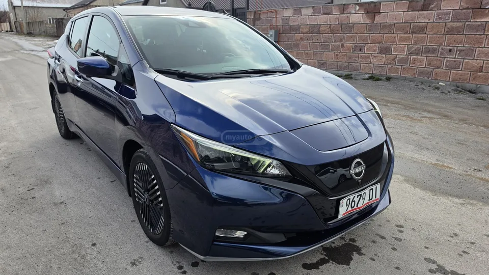 Nissan Leaf SV PLUS 4dr Hatchback Automati 2022 — фото 1, купить с доставкой в Москву