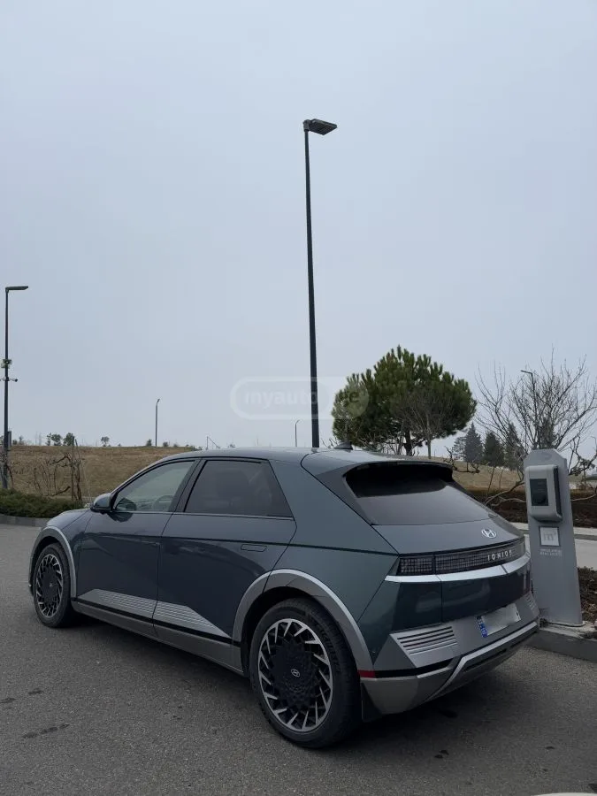 Hyundai Ioniq 5 Limited All-Wheel Drive Automa 2023 — миниатюра 2