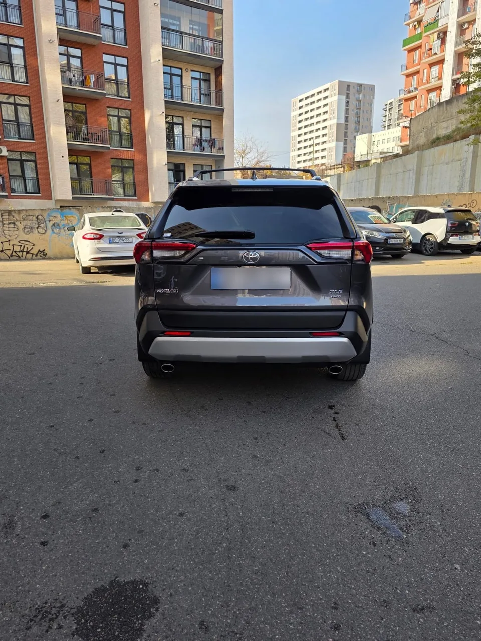 Toyota RAV 4 XLE Premium 4dr All Wheel Driv 2024 — миниатюра 5