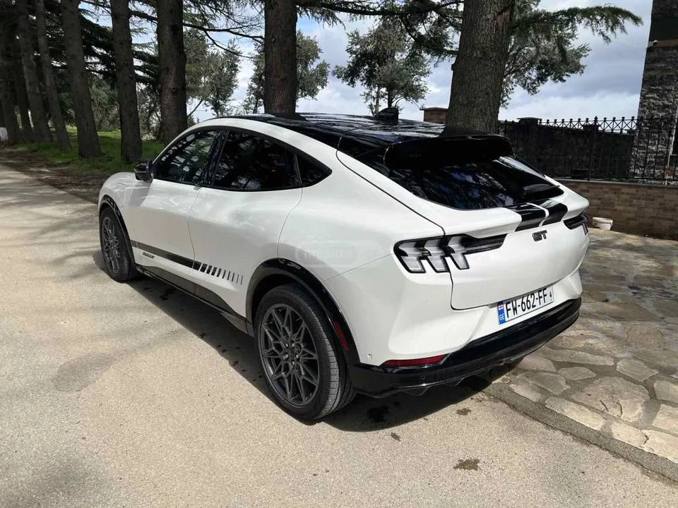 Ford Mustang Mach-E GT 2024 — миниатюра 3
