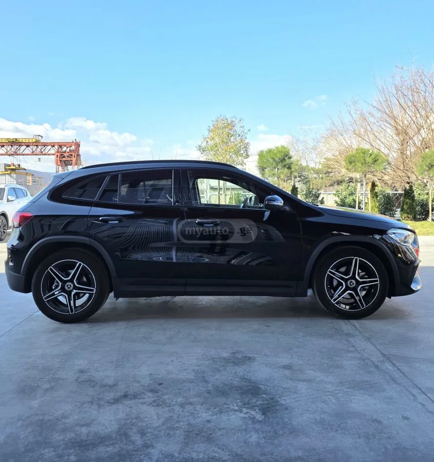 Mercedes-Benz GLA 200 2023 — миниатюра 2