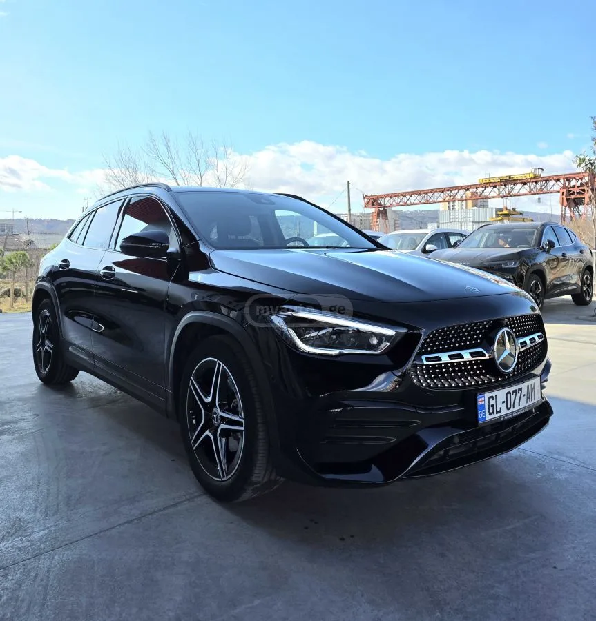Mercedes-Benz GLA 200 2023 — фото 1, купить с доставкой в Москву