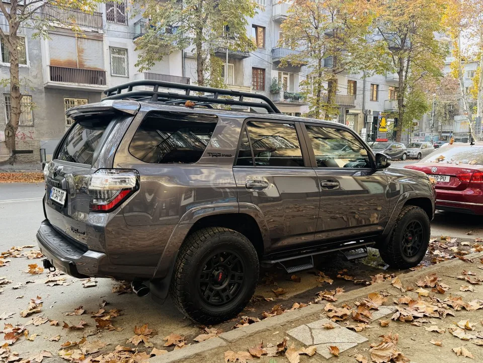 Toyota 4 Runner TRD Pro 4dr 4x4 Automatic 2023 — миниатюра 2