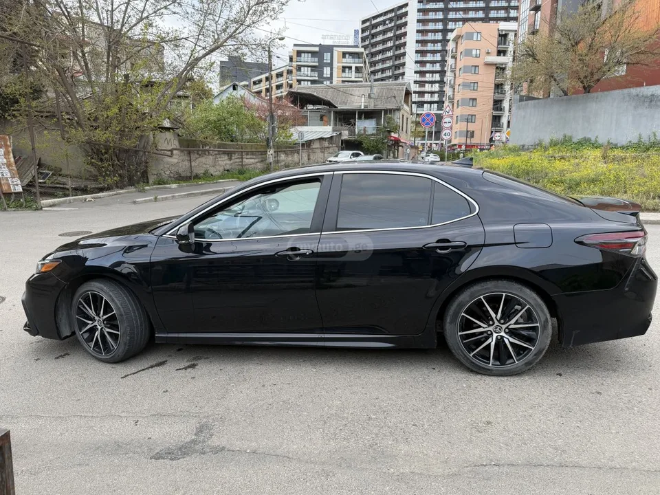 Toyota Camry 2024 — миниатюра 3