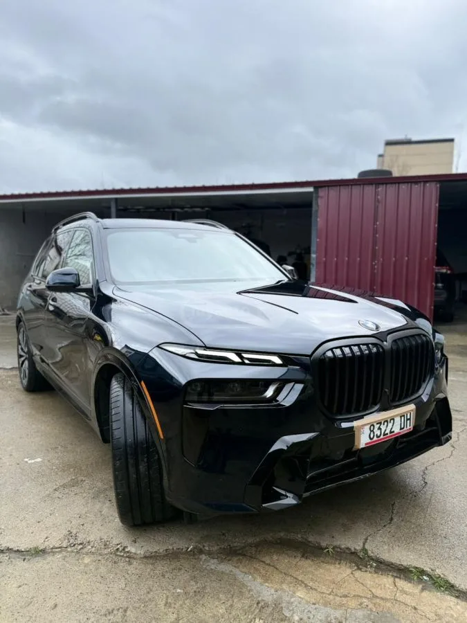 BMW X7 M 2025 — миниатюра 2