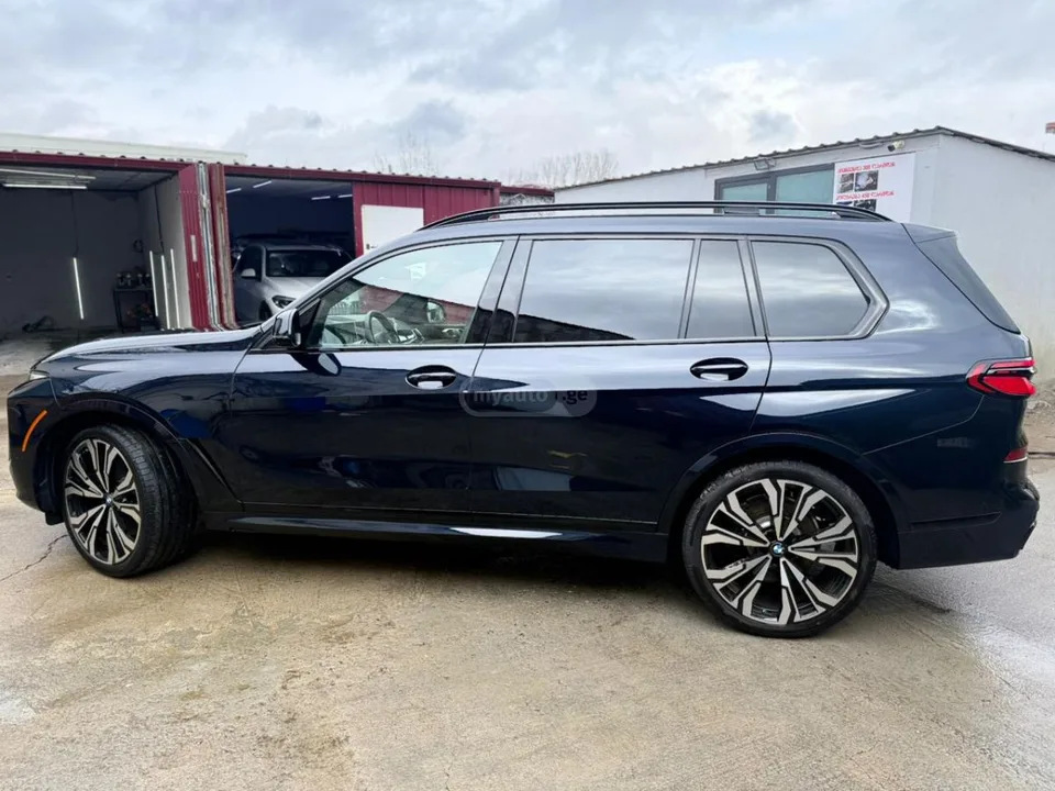 BMW X7 M 2025 — миниатюра 3