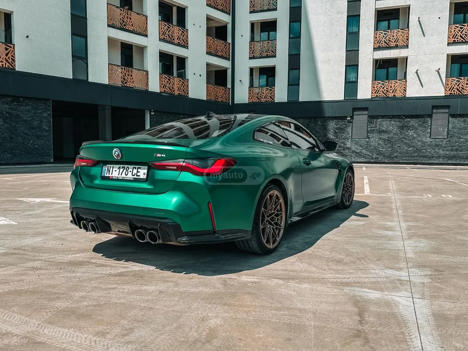 BMW M4 Base 2dr Rear-Wheel Drive Coup 2023 — фото 1, купить с доставкой в Москву