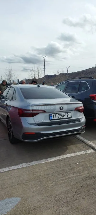 Volkswagen Jetta Sport 2023 — миниатюра 2