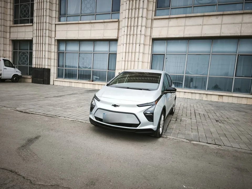 Chevrolet Bolt EV LT Front-Wheel Drive Automatic 2022 — миниатюра 2