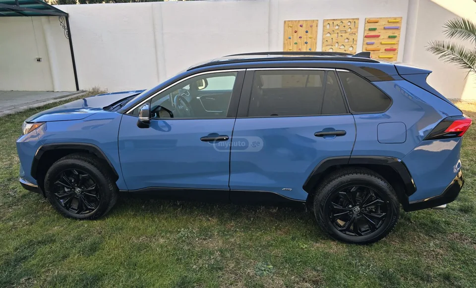 Toyota RAV 4 XSE HYBRIDFull 2022 — миниатюра 3