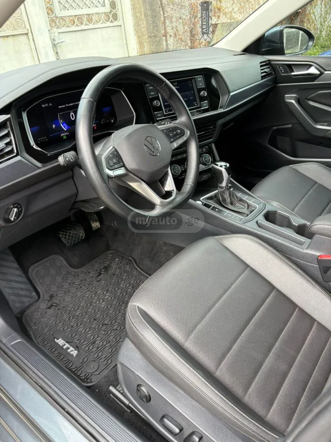 Volkswagen Jetta SE 2023 — миниатюра 4