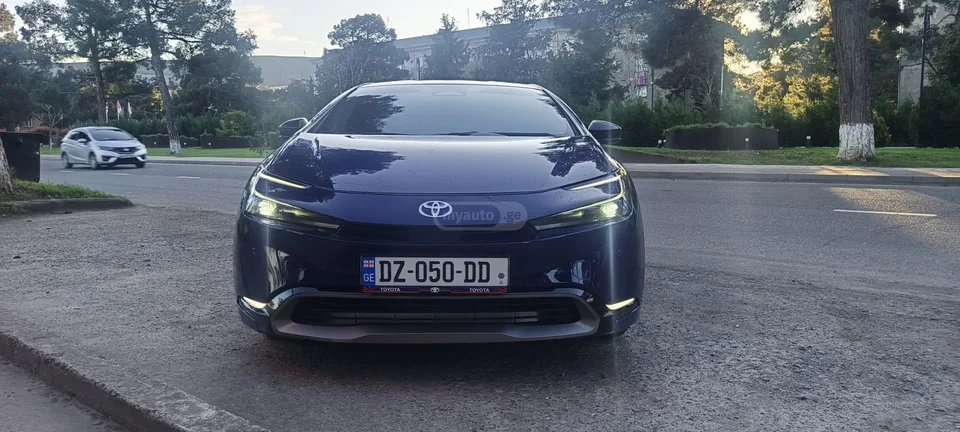 Toyota Prius 2024 — миниатюра 5