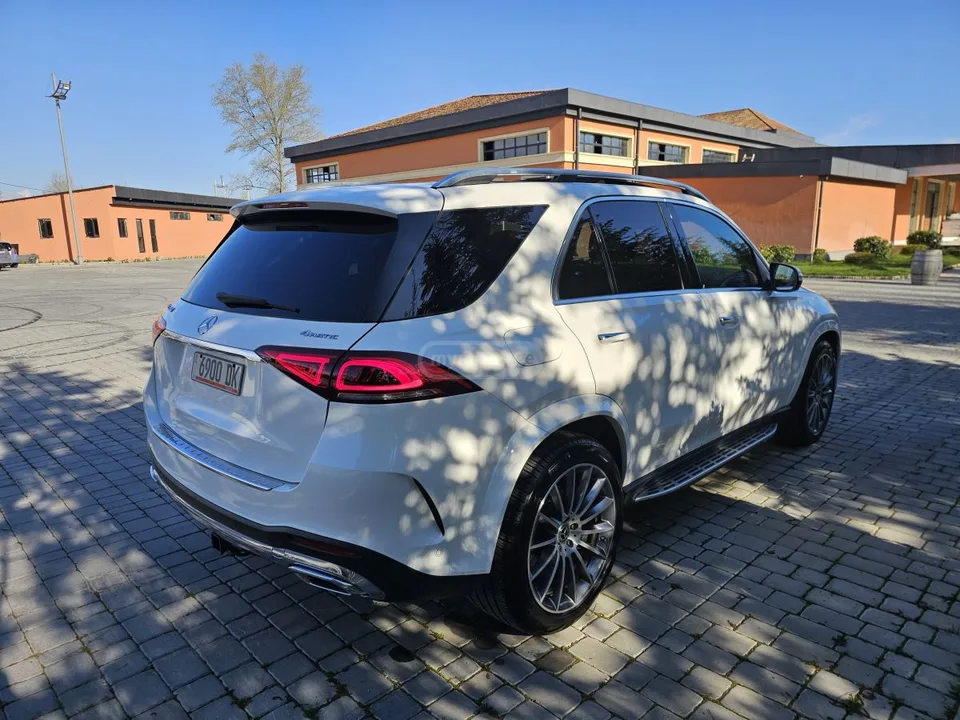 Mercedes-Benz GLE 350 AMG 2022 — миниатюра 3