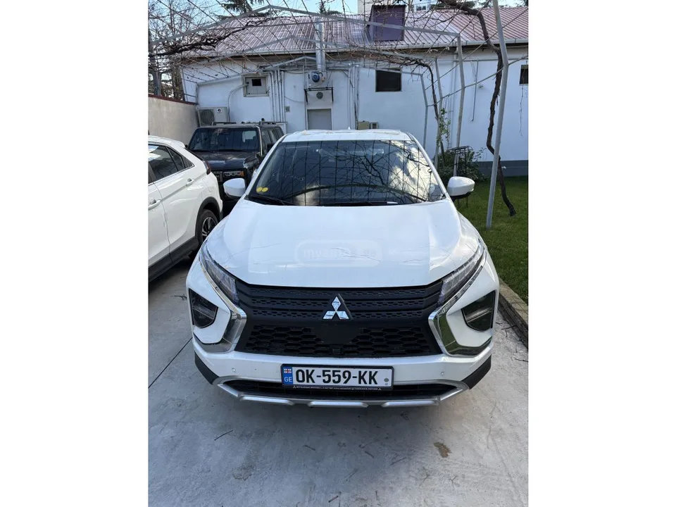 Mitsubishi Eclipse Cross Classic 2025 — фото 1, купить с доставкой в Москву
