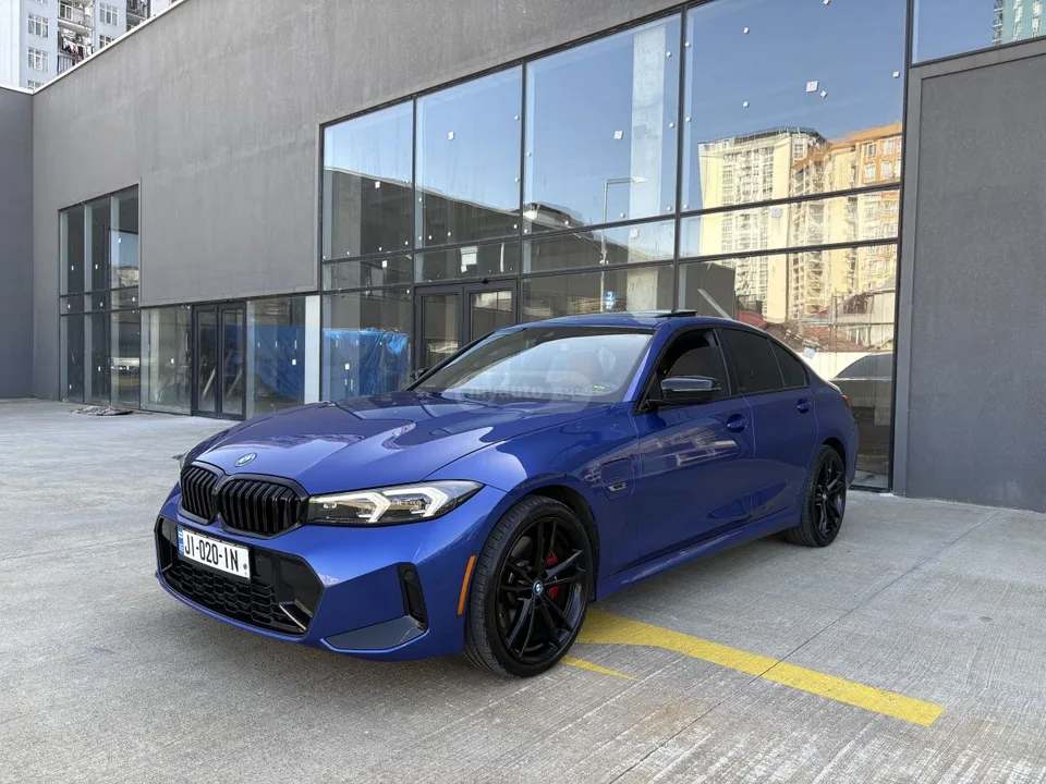 BMW 330 xDrive 4dr All-Wheel Drive Sed 2022 — миниатюра 2