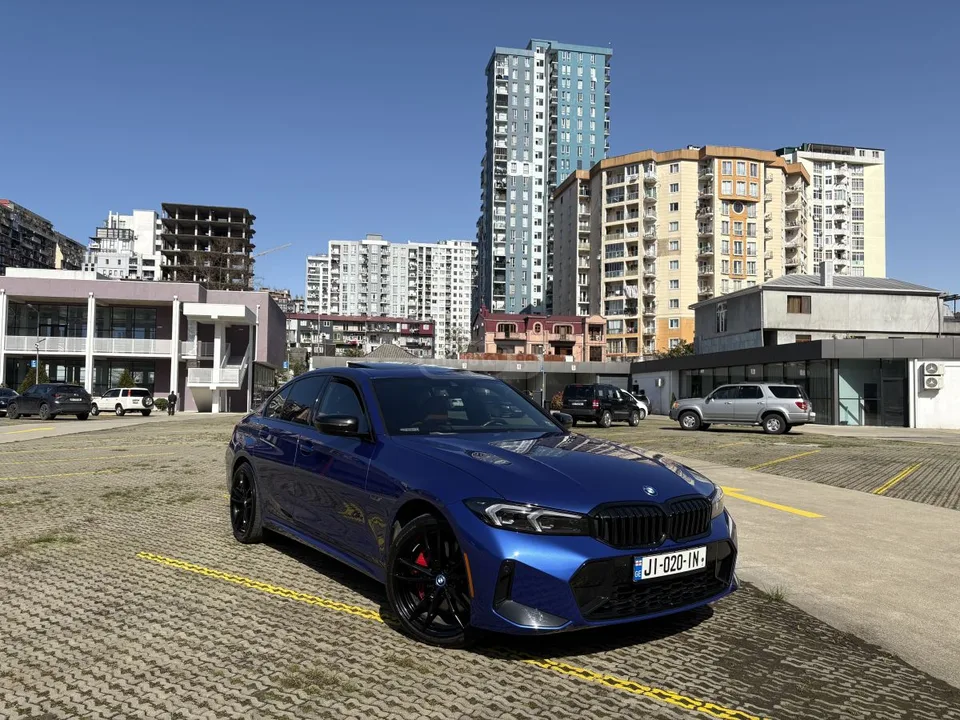 BMW 330 xDrive 4dr All-Wheel Drive Sed 2022 — миниатюра 5
