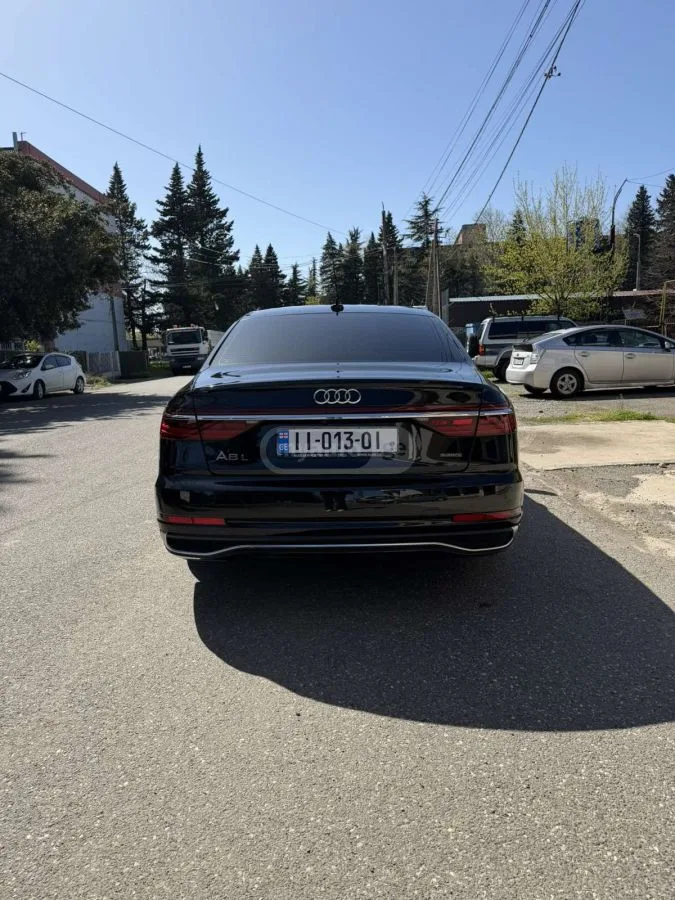Audi A8 2023 — миниатюра 3
