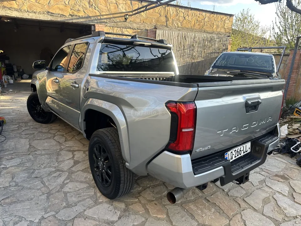 Toyota Tacoma Sr5 2024 — миниатюра 5