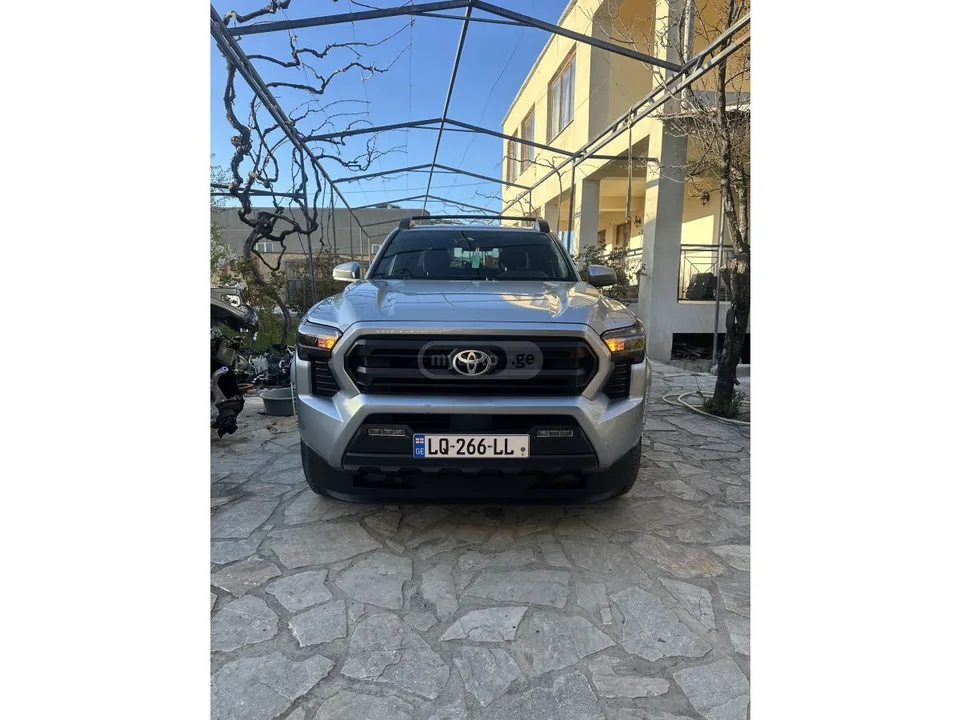 Toyota Tacoma Sr5 2024 — фото 1, купить с доставкой в Москву