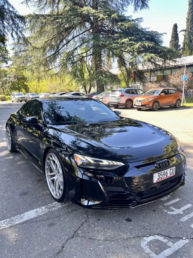 Audi E-Tron Premium 4dr All-Wheel Drive qu 2022 — фото 1, купить с доставкой в Москву
