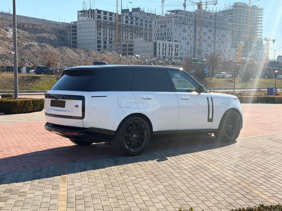 Land Rover Range Rover P400 SE 4dr All-Wheel Drive Au 2023 — миниатюра 5